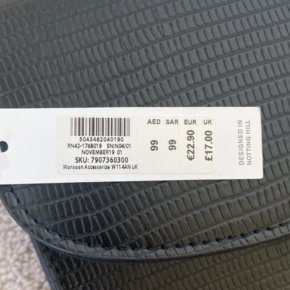 Accessorize London Purse - Picture 8 of 8